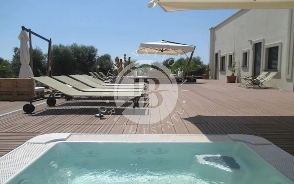 Property photo 1 of 39