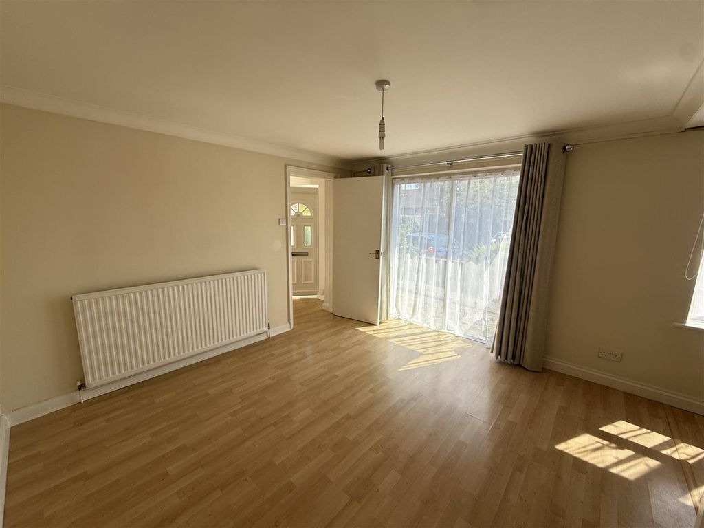 Property photo 2 of 9 Living Room