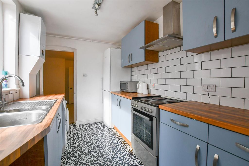 Property photo 2 of 13 Dsc_2061-1.Jpg