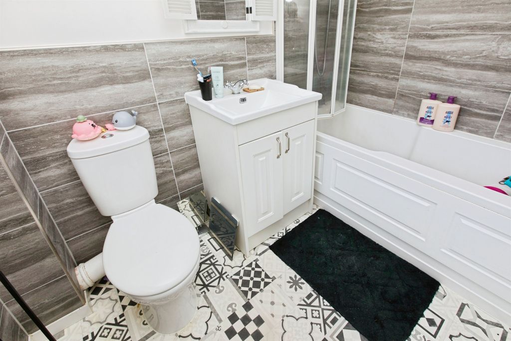 Property photo 3 of 26