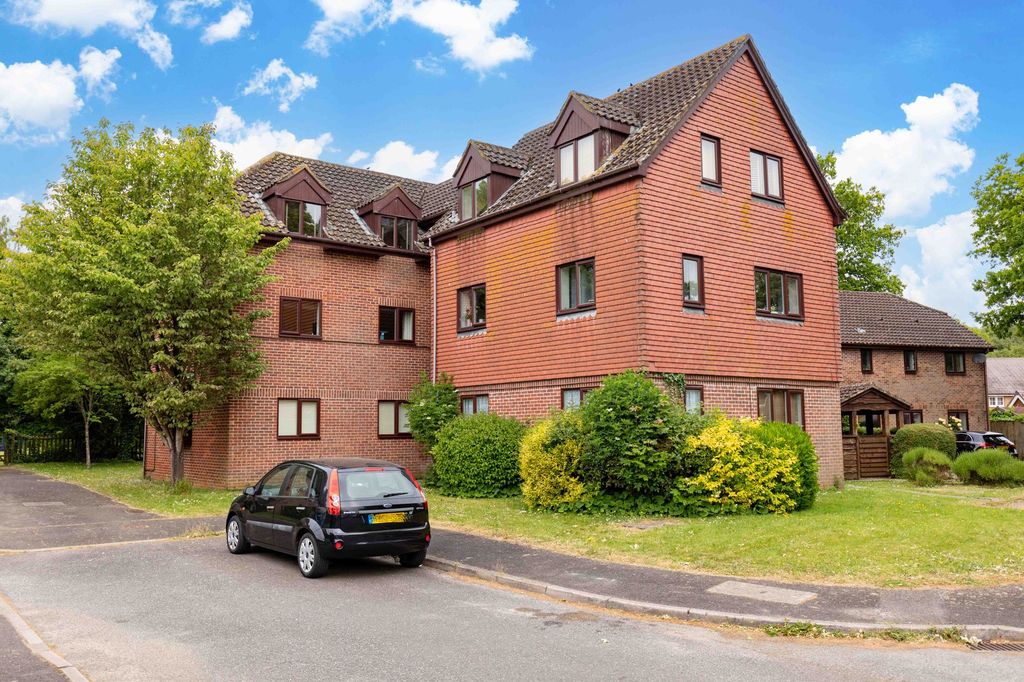 Property photo 1 of 18