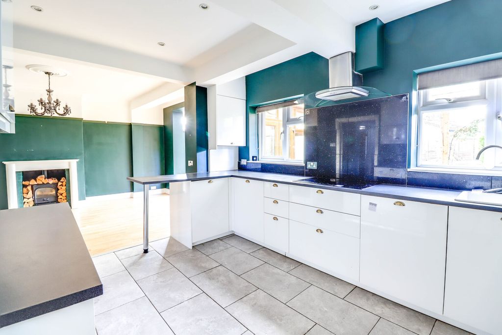 Property photo 3 of 20 Picture No. 33