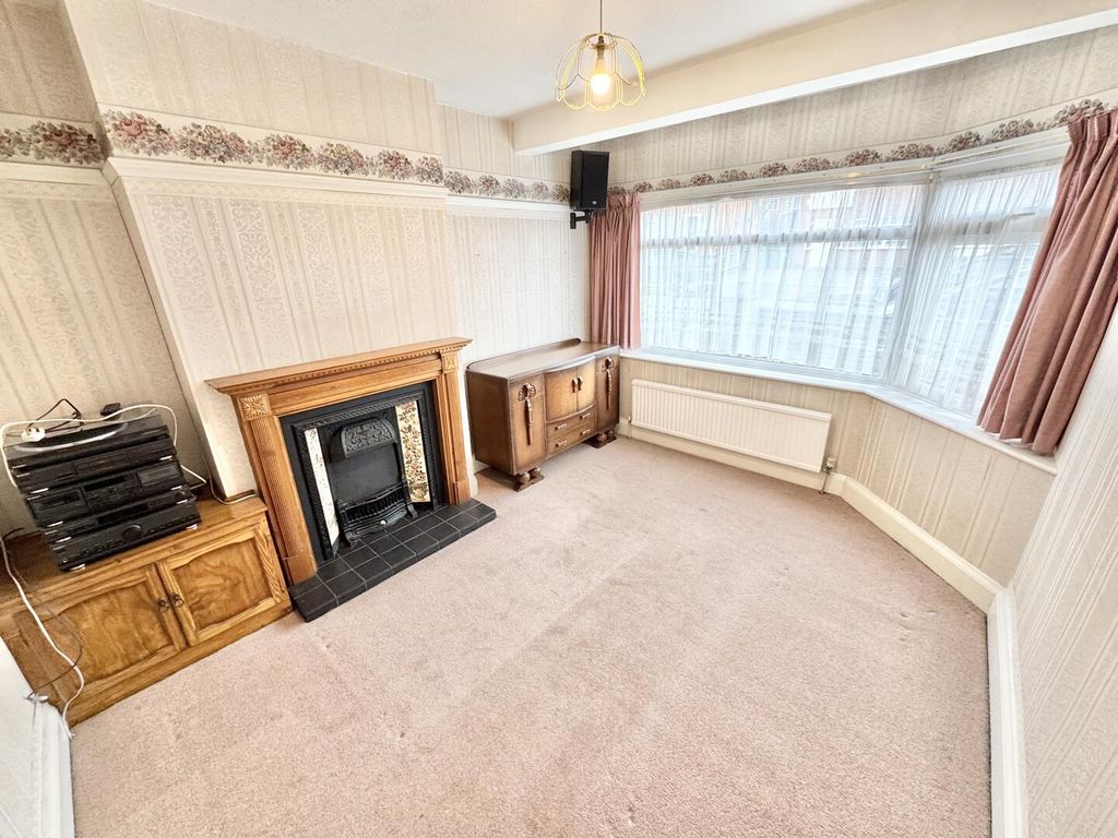 Property photo 2 of 14 Living Room