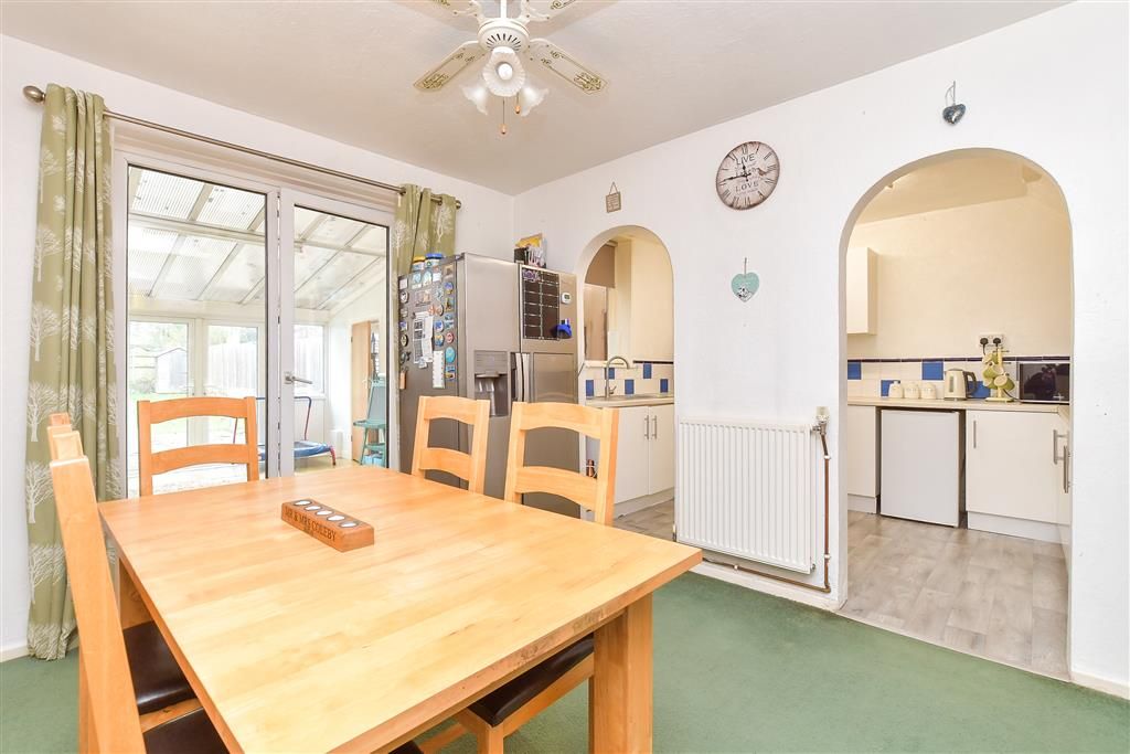 Property photo 3 of 10 Dining Area