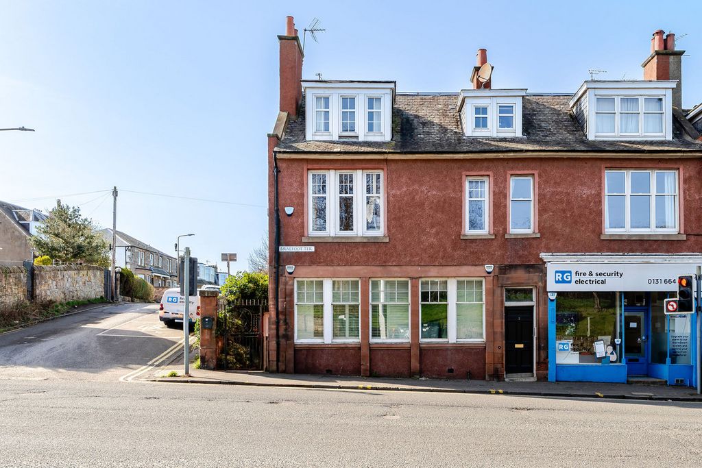 Property photo 1 of 47