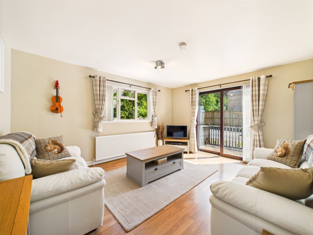 Property photo 3 of 33