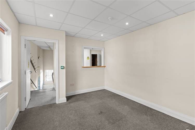 Property photo 3 of 4