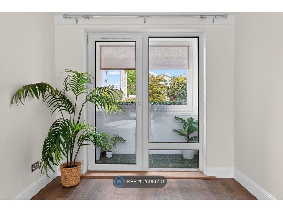 Property photo 1 of 28