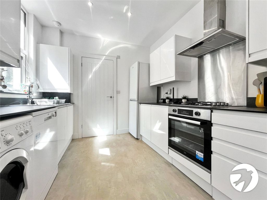 Property photo 3 of 9 Picture No. 05