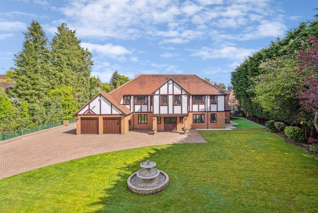Property photo 1 of 24