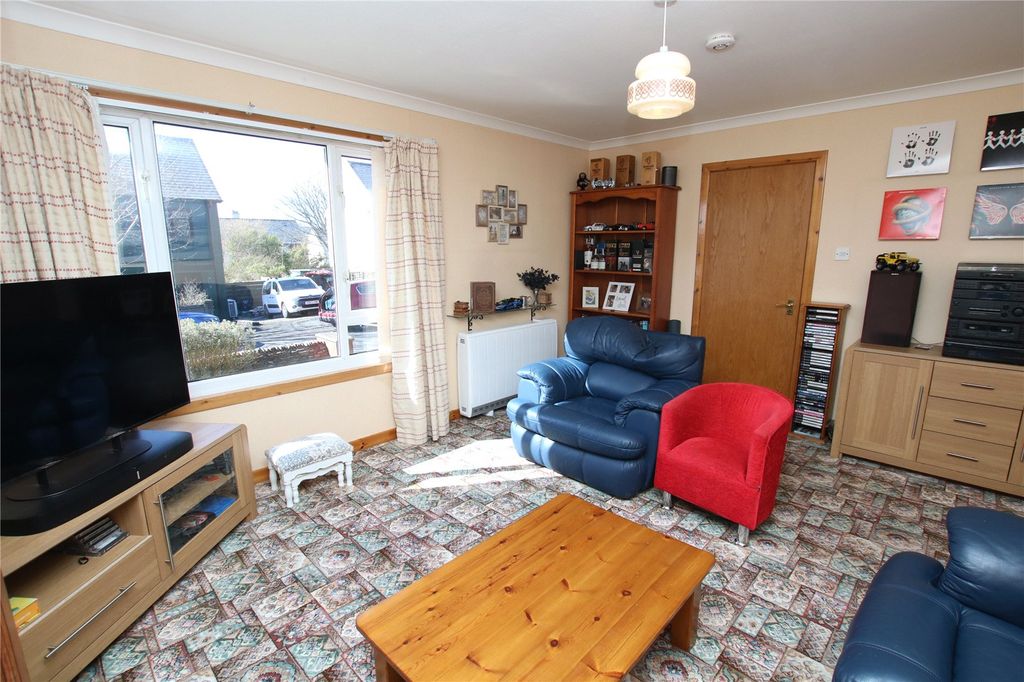 Property photo 3 of 27 Living Rooom