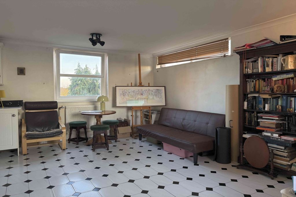 Property photo 2 of 9 Living Room