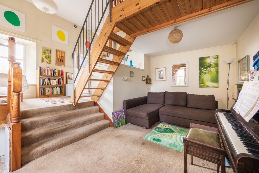 Property photo 2 of 8 Property Image 2