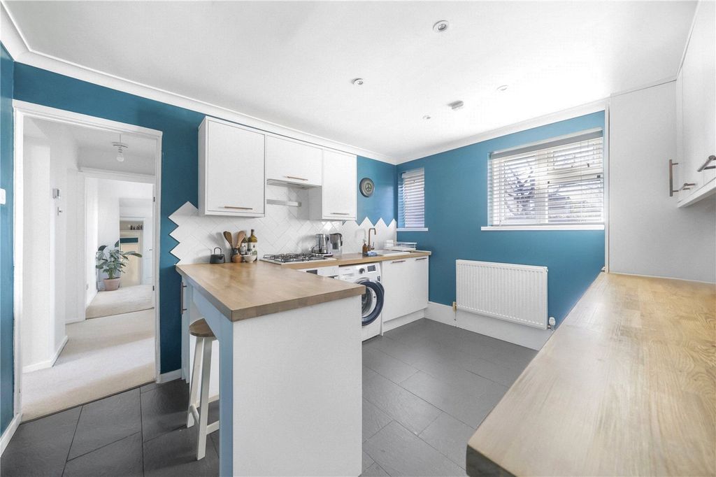 Property photo 3 of 14 Picture No. 12