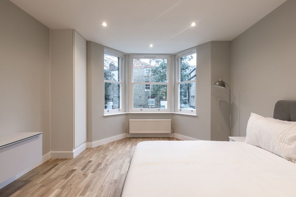 Property photo 2 of 10 Living_Room