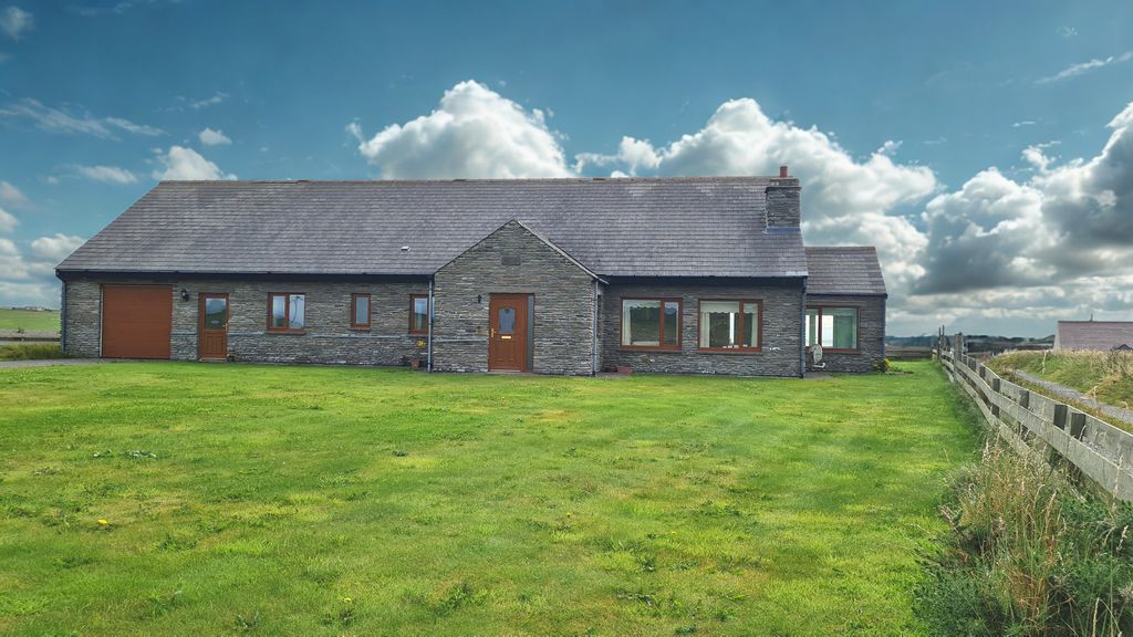 Property photo 2 of 31