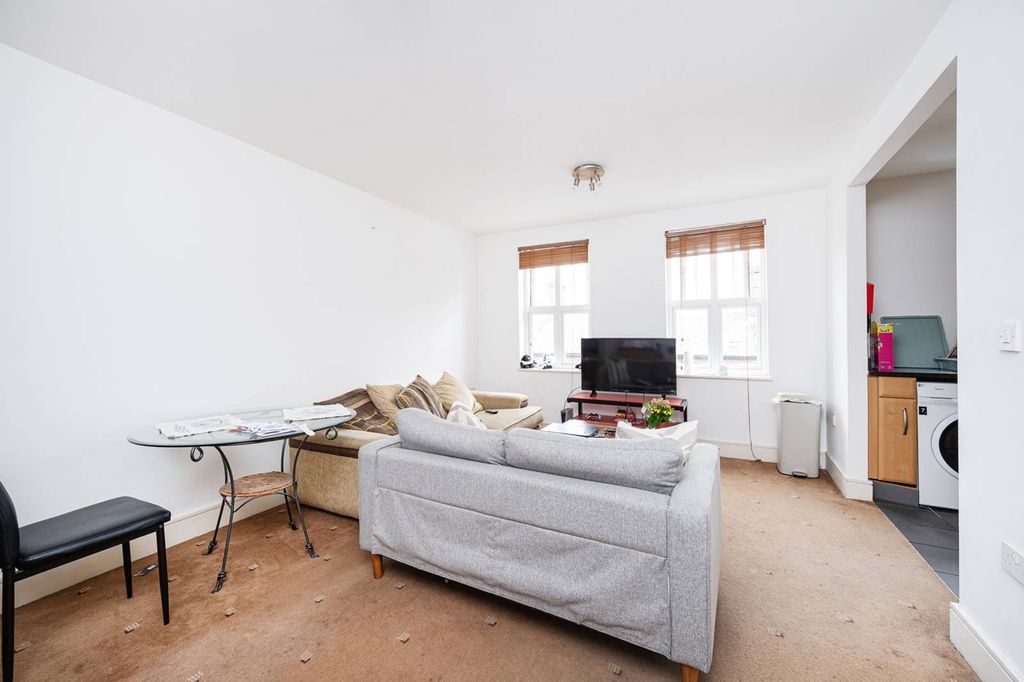 Property photo 3 of 7