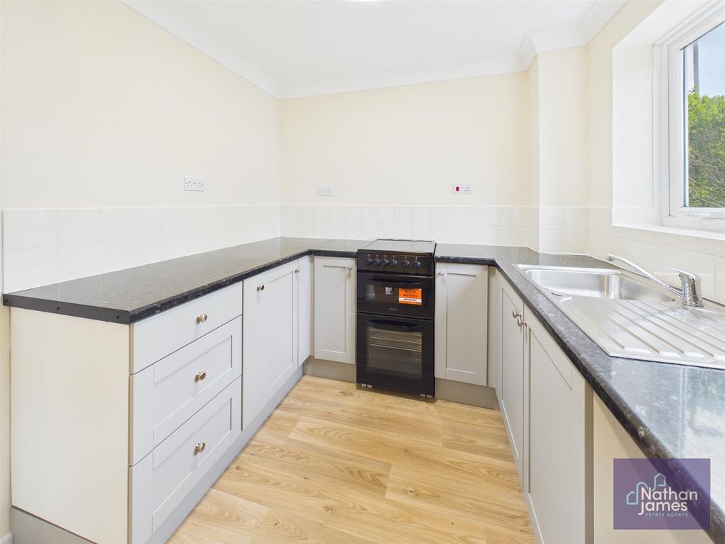 Property photo 3 of 13 Cam03071G0-Pr0068-Still005.Jpg