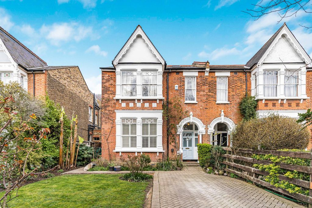 Property photo 1 of 23