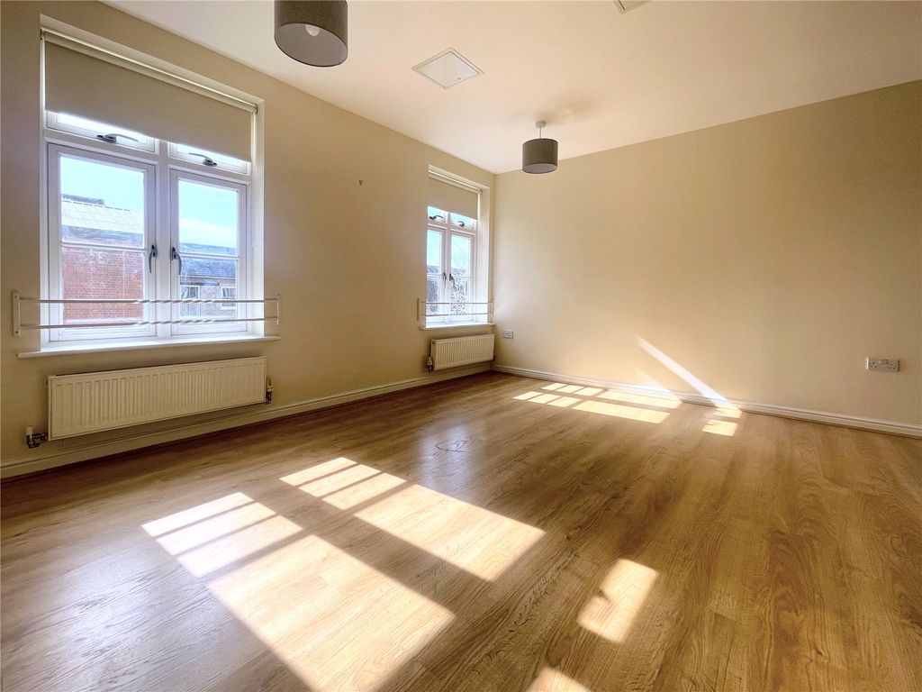 Property photo 3 of 13 Picture No. 06