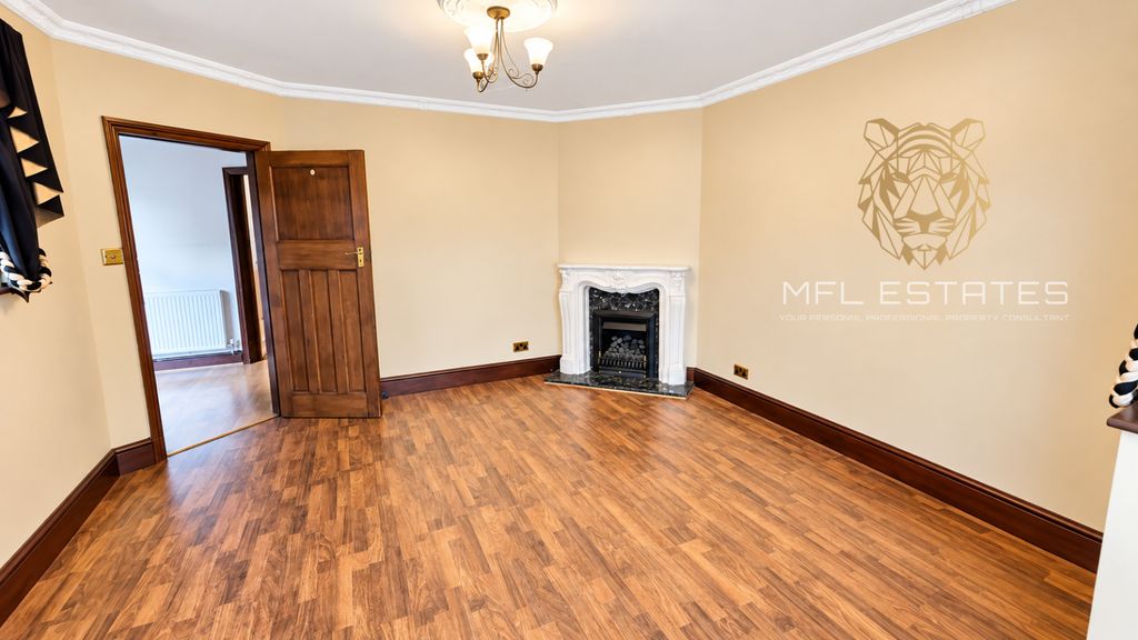 Property photo 3 of 20 Gallery