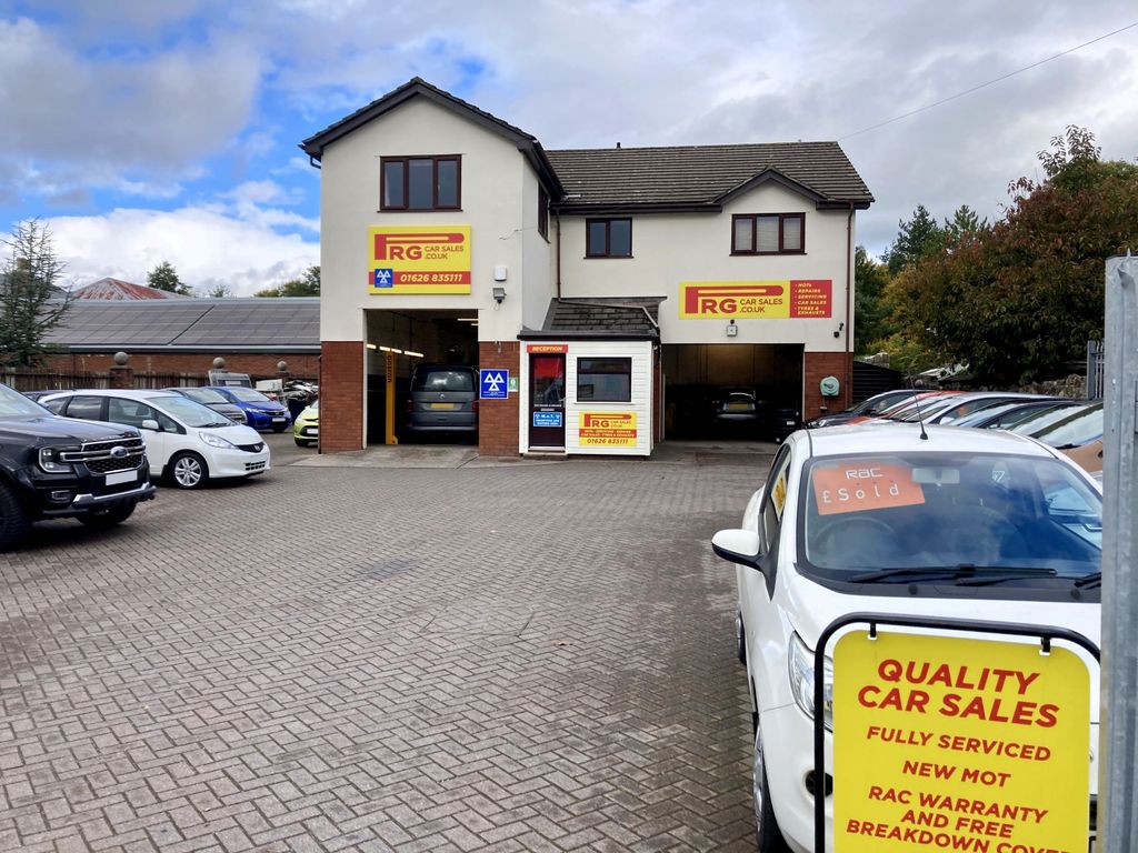 Property photo 1 of 9