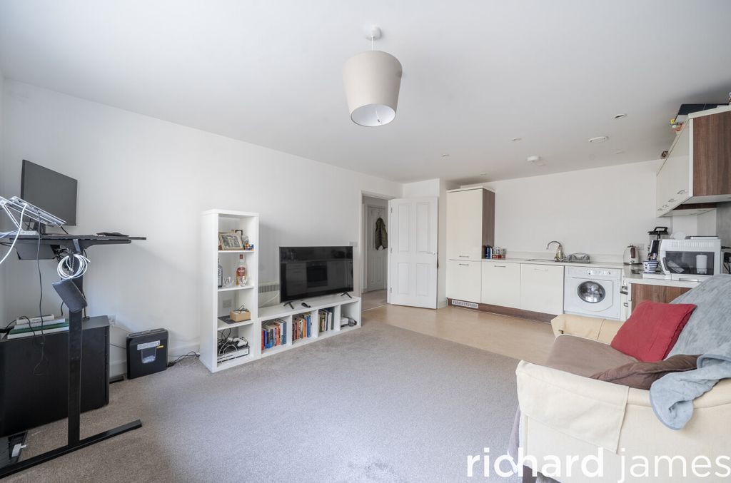 Property photo 3 of 12 44B96632087E42c3B28c7919c8129ce7