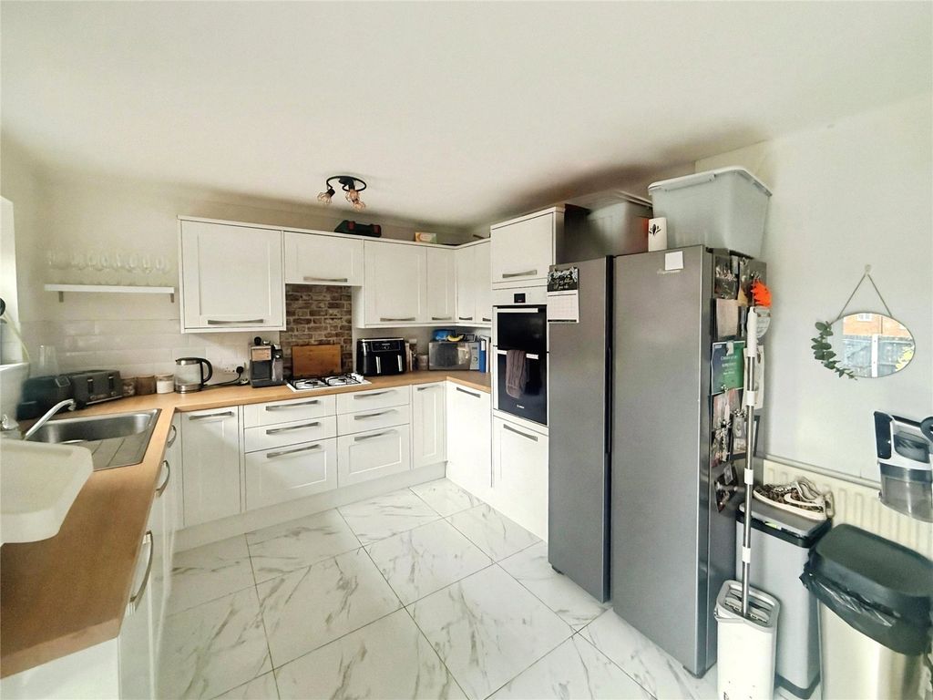 Property photo 3 of 10 Picture No. 09