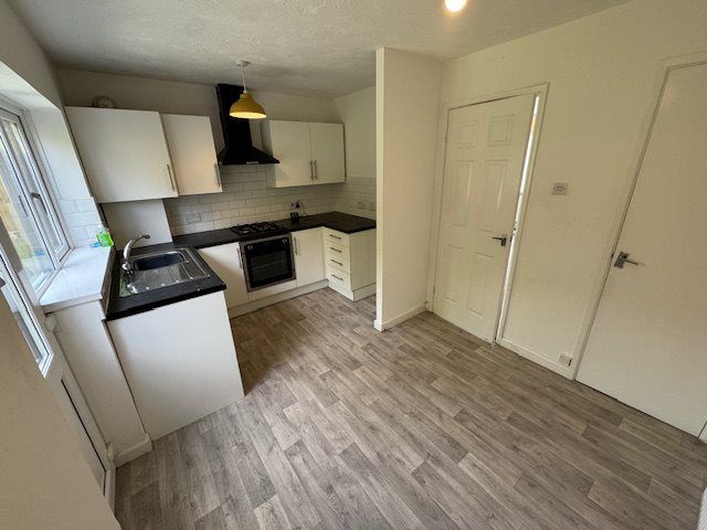 Property photo 2 of 10 Img_2098