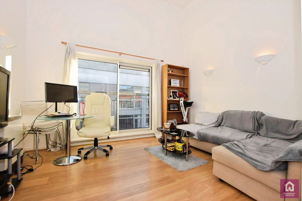 Property photo 1 of 19 Pbox-Img.Jpg