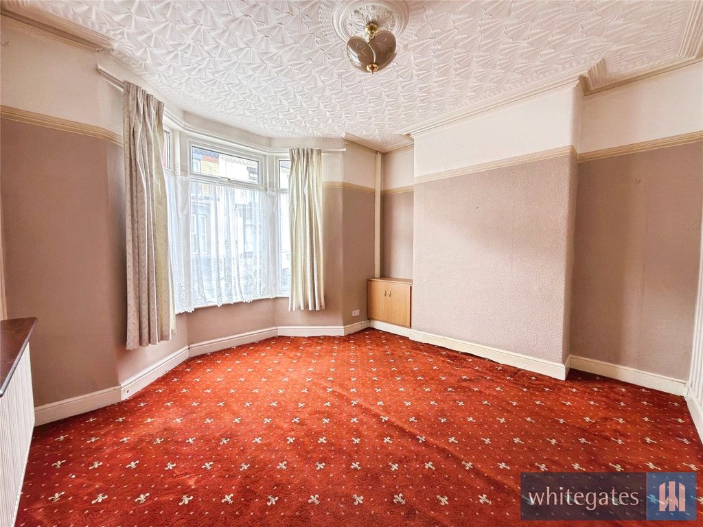 Property photo 2 of 15 Picture No. 12