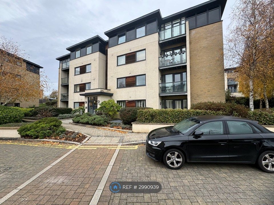 Property photo 1 of 12 Building