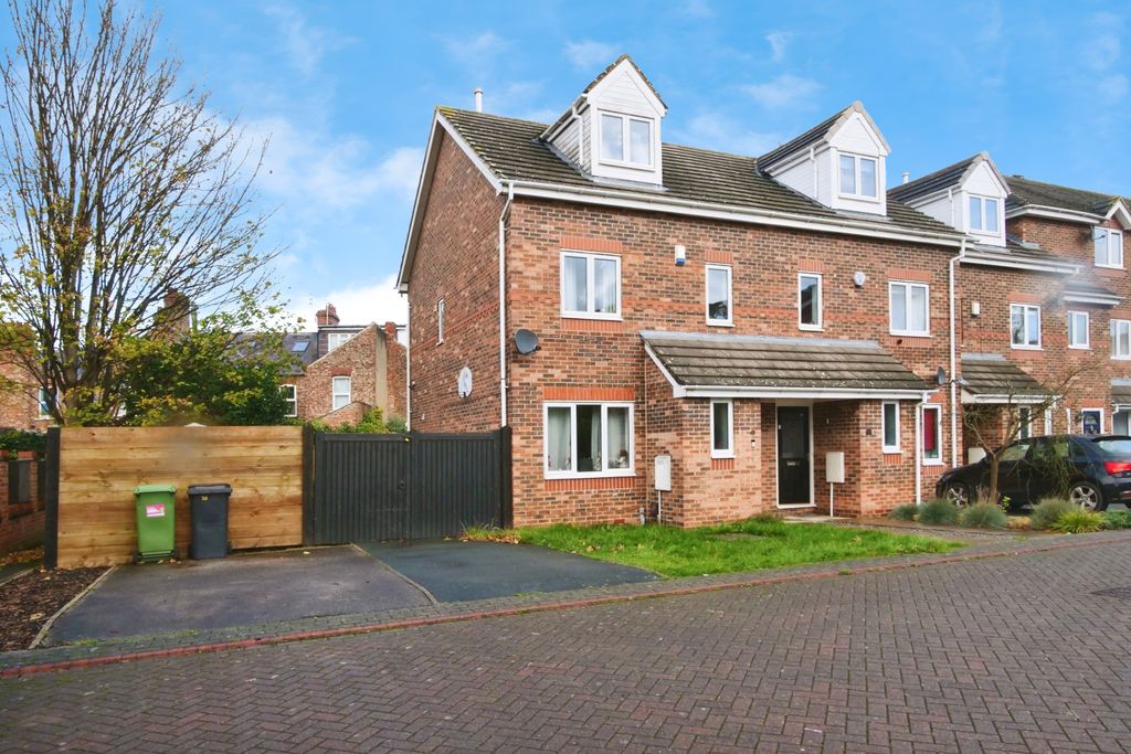 Property photo 2 of 15