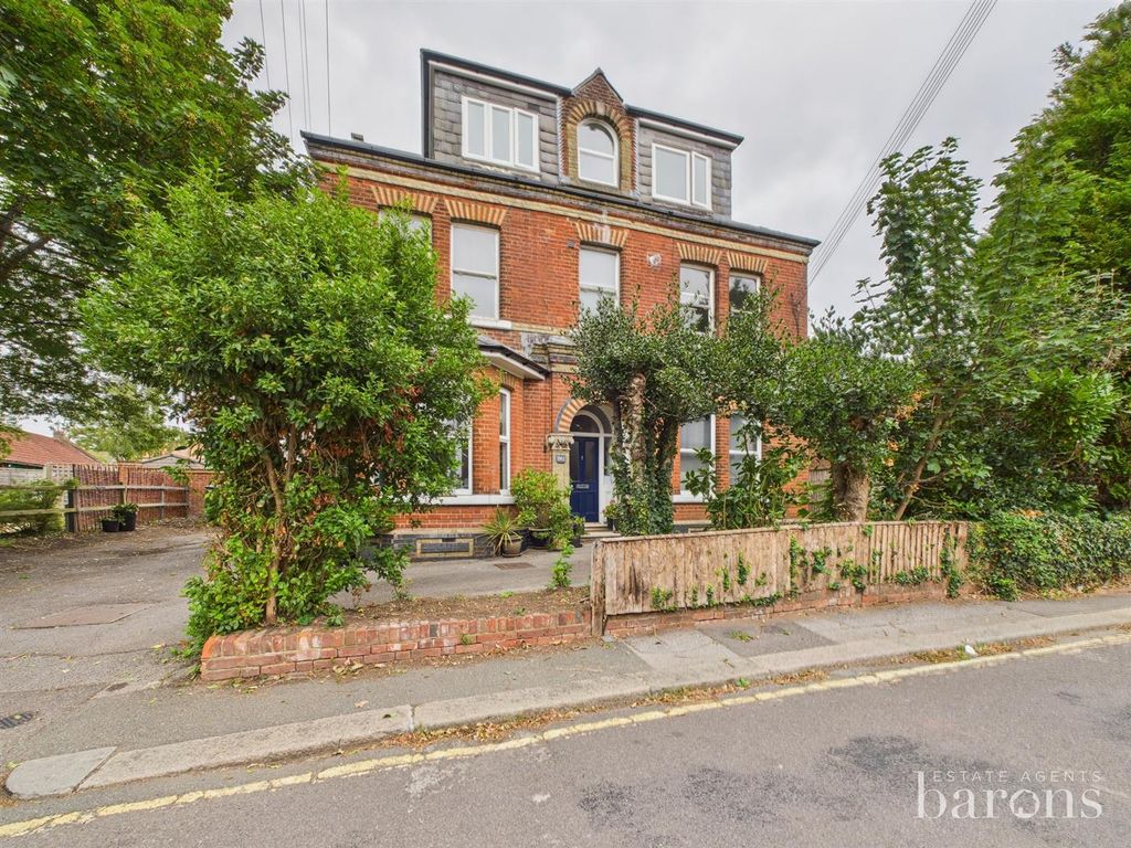 Property photo 1 of 12 Cam05500G0-Pr0036-Still012.Jpg