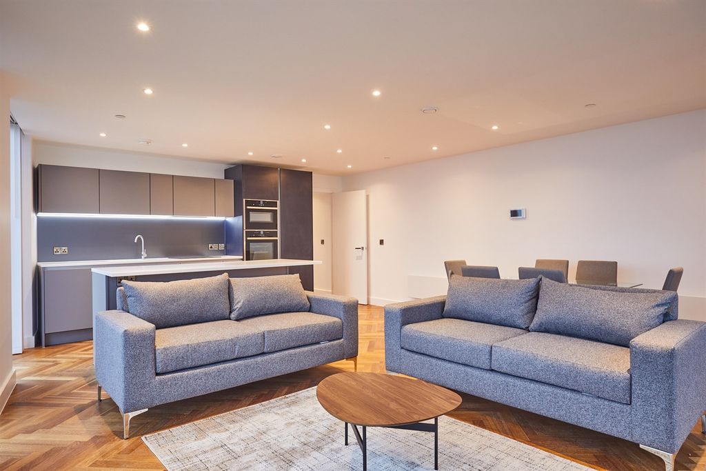 Property photo 1 of 19 (Main)