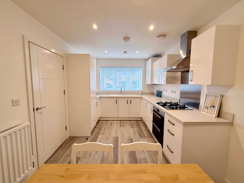 Property photo 1 of 15 Photo 0