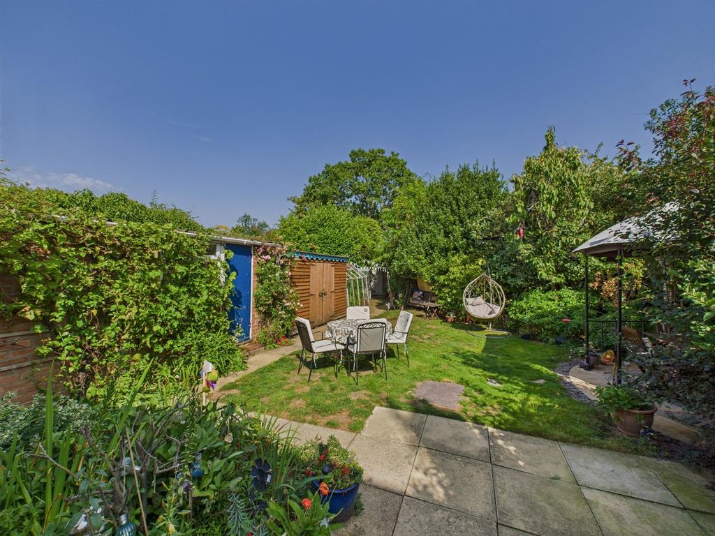 Property photo 2 of 22 Cam02541G0-Pr0535-Still016.Jpg