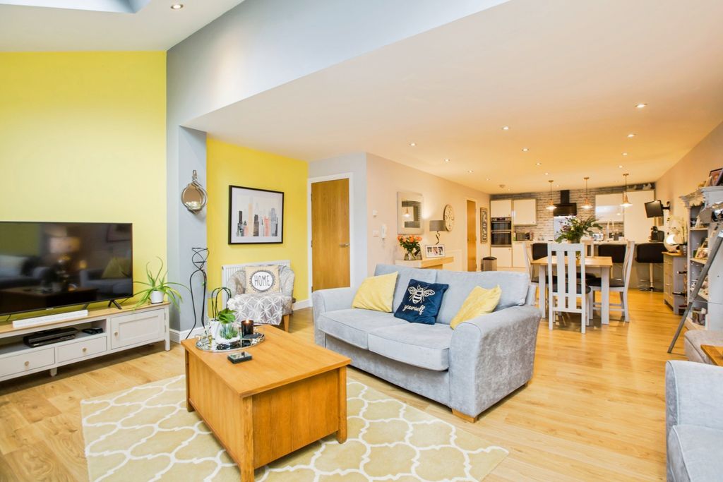 Property photo 2 of 26 Living Area