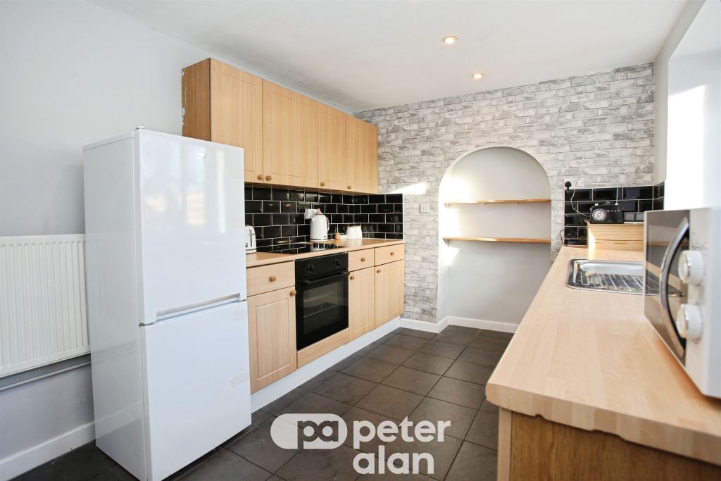 Property photo 3 of 21