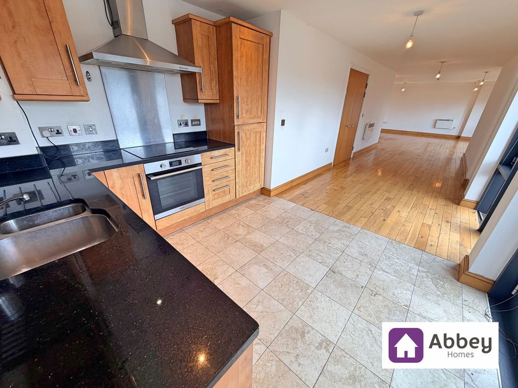 Property photo 3 of 18 Kitchen Area