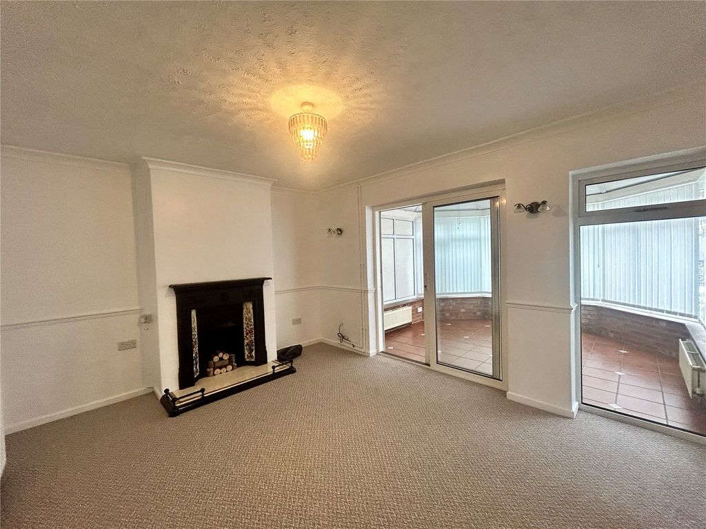 Property photo 3 of 21 Picture No. 24