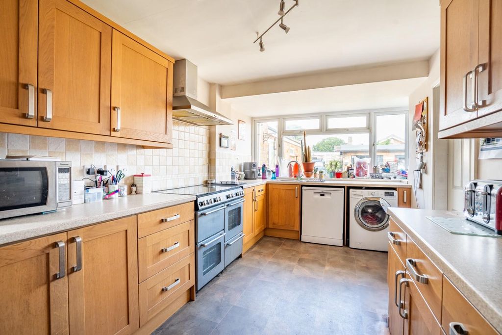 Property photo 3 of 18 Fl-7.Jpg