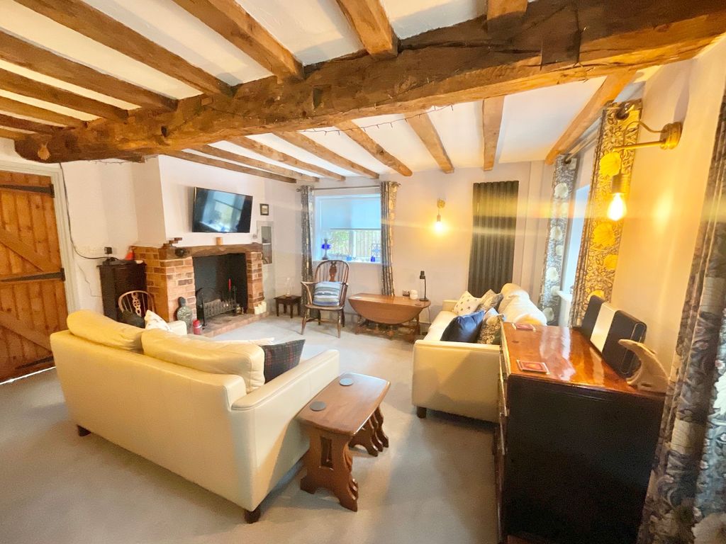 Property photo 2 of 27