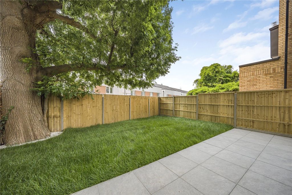Property photo 2 of 18 Picture No. 02