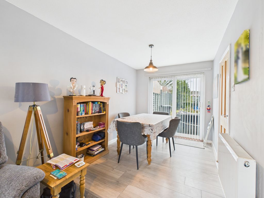 Property photo 3 of 18 Lounge/Diner