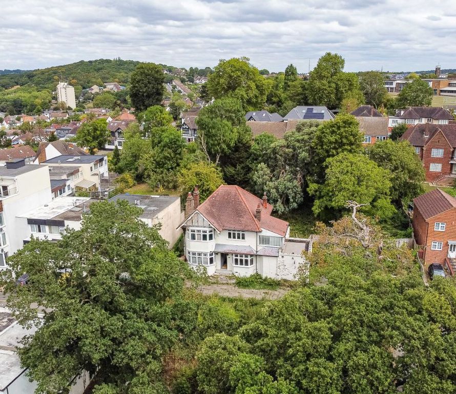 Property photo 1 of 29