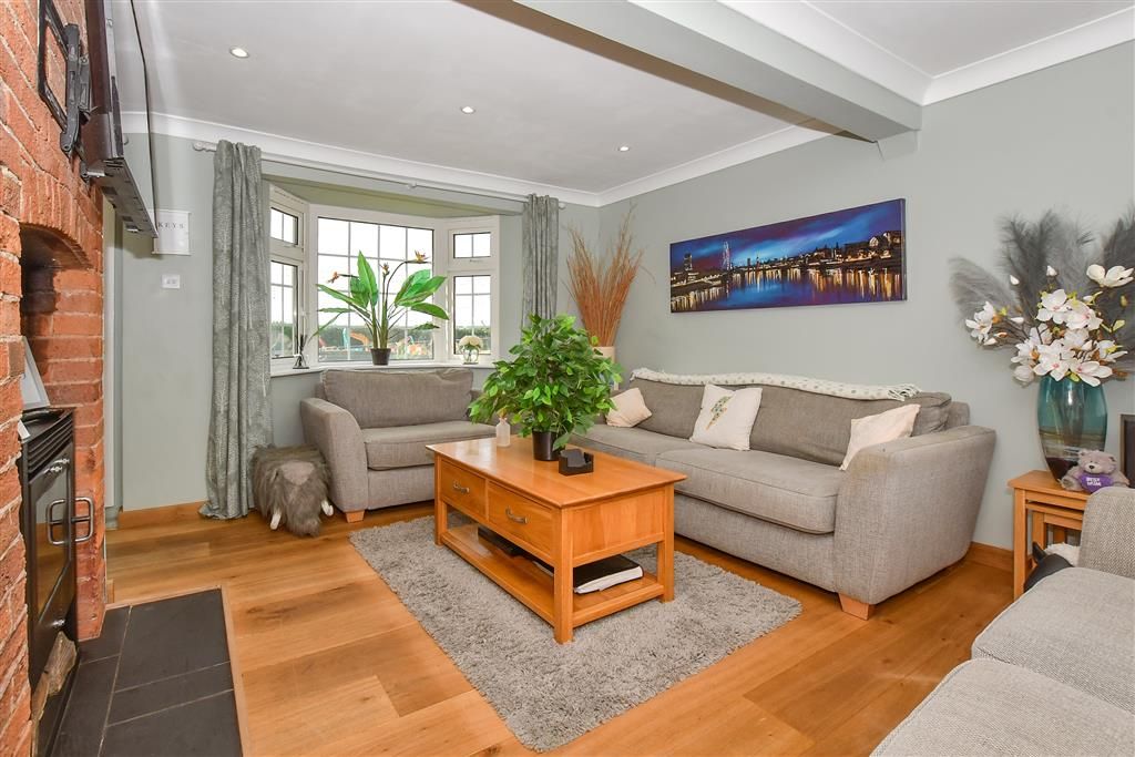 Property photo 3 of 16 Snug