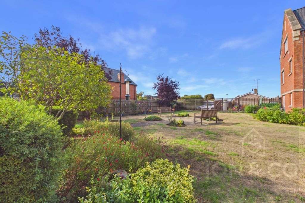 Property photo 2 of 11