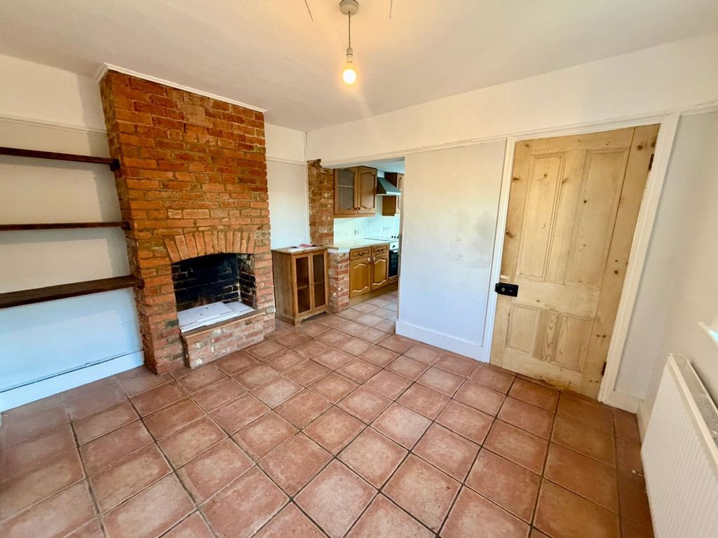 Property photo 3 of 8 Dining