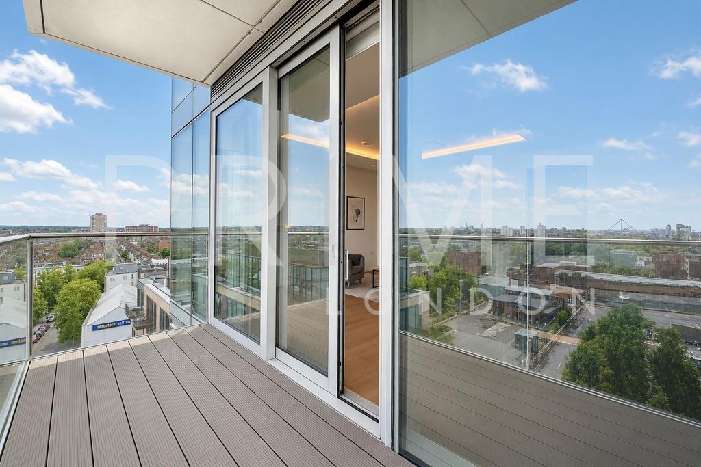 Property photo 2 of 12 Ls3.Jpg